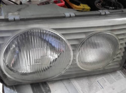 Lampa przód mercedes beczka w123