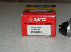 Cylinderek hamulcowy lewy HYUNDAI EXCEL L (X-2) 90-95