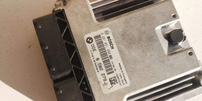 bmw e91 komputer ecu 0281031299 8582279 8582279-01