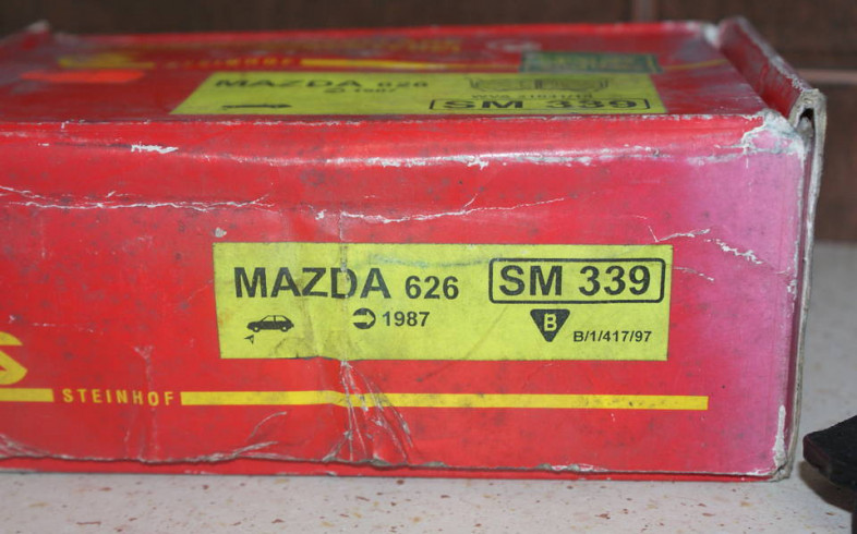 KLOCKI HAMULC. MAZDA 626 82-88