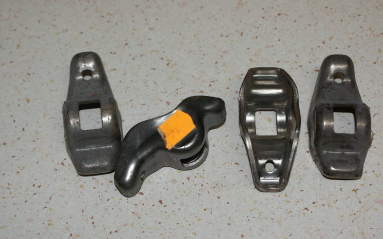 DZWIGIENKA ZAWOROWA FORD 6144744 CVH ESKORT ORION 1,4