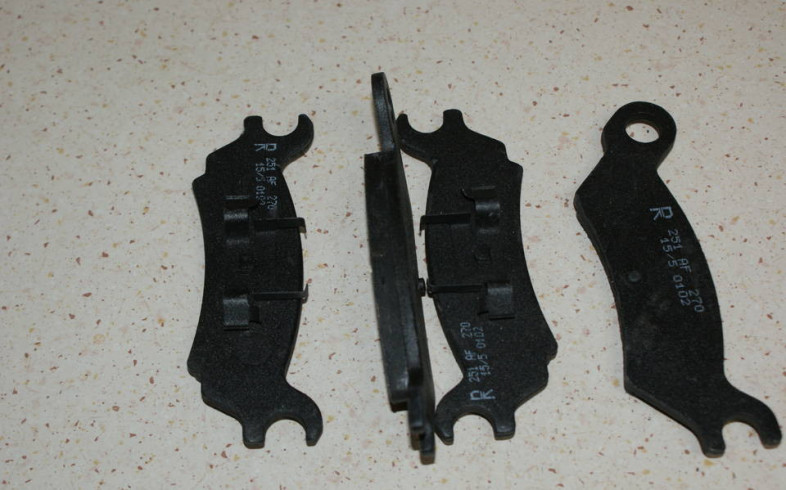 KLOCKI HAMULC. MAZDA 929 81-87 TYŁ ABS 36502 GDB 290