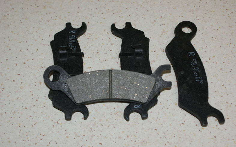 KLOCKI HAMULC. MAZDA 929 81-87 TYŁ ABS 36502 GDB 290