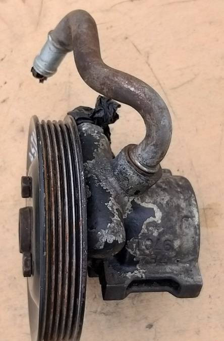 Pompa wspomagania Astra F