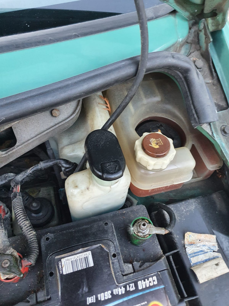 Błotnik prawy przód Renault Twingo I Warto !!